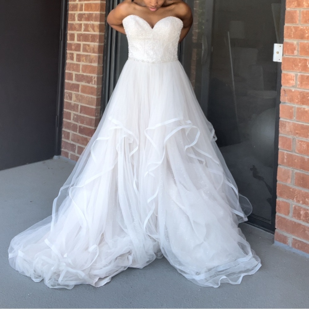 A-line tulle layered skirt / bride dress with beaded sweetheart neckline NEW